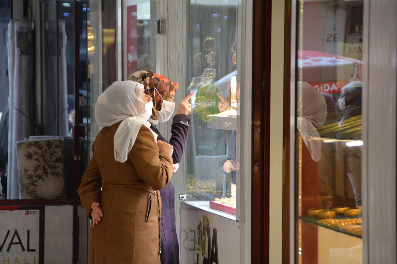 Altındaki düşüş devam edecek mi?